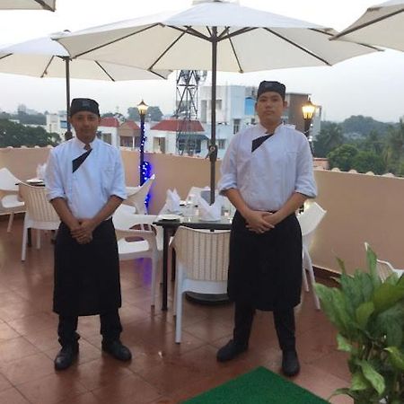 Beverly Hotel Chennai Zewnętrze zdjęcie