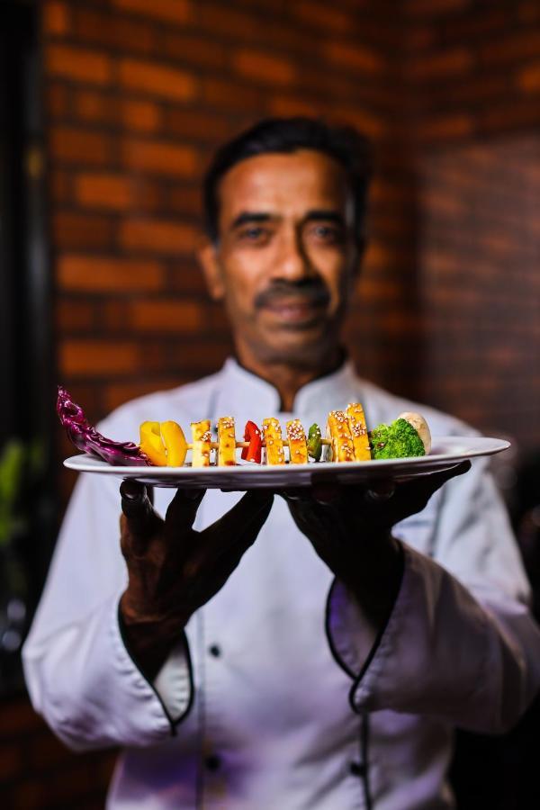 Beverly Hotel Chennai Zewnętrze zdjęcie